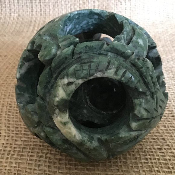 Hand Carved 4 layers Green Stone / Jade Magic Puzzle Ball Sphere Carved - Picture 2 of 4